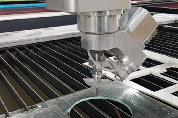 水刀切割加工，高效、環(huán)保、精準的現(xiàn)代加工技術